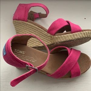 TOMS hot pink wedges- size 8